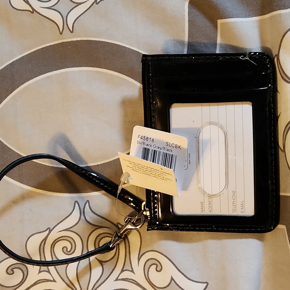 New coach small wristlet